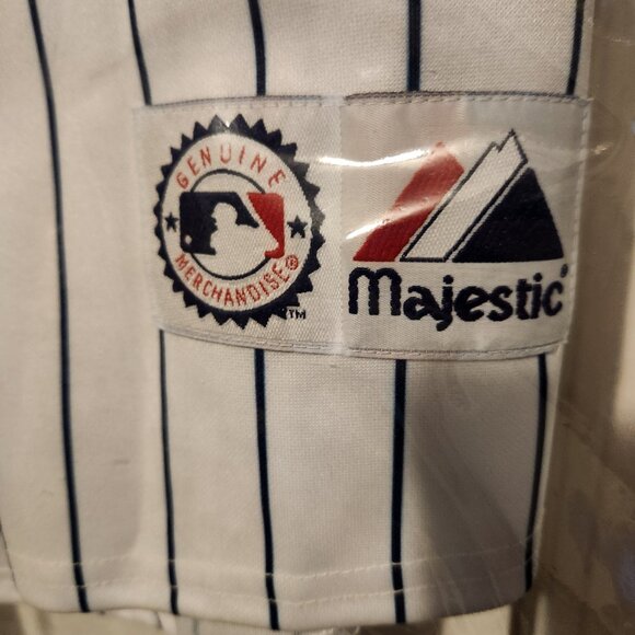 Autographed Yogi Berra New York Yankees Jersey with COA - Picture 10 of 12